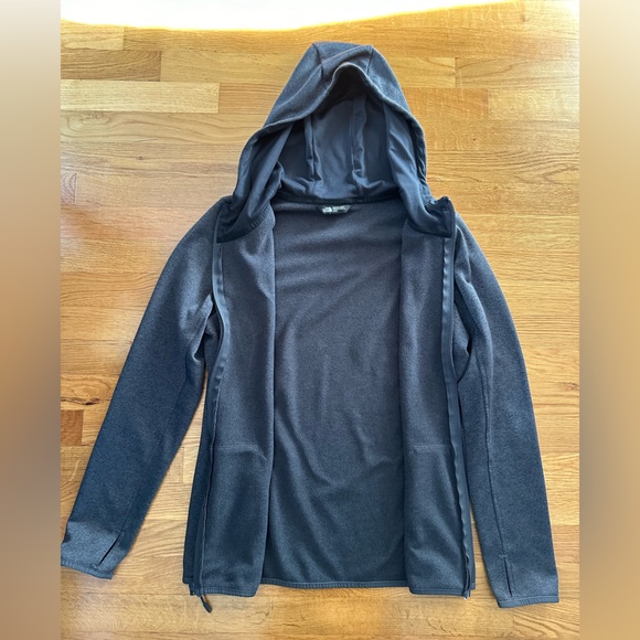 The North Face Women’s Zip-Up Insulated Hoodie Size M - Picture 6 of 8